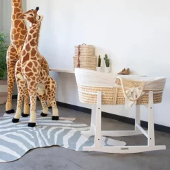 Corn Husk Moses Basket with Insert
