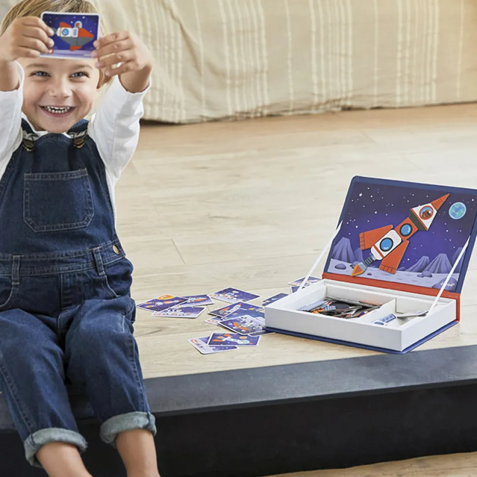 Cosmo Magnetibook