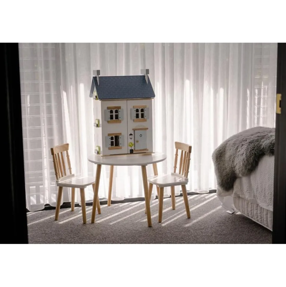 Honeybake Spindle Table and Chairs