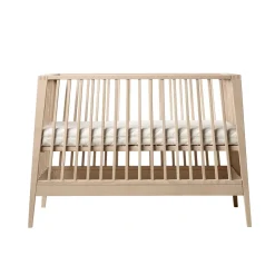 Linea by Leander Cot
