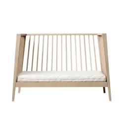 Linea by Leander Cot
